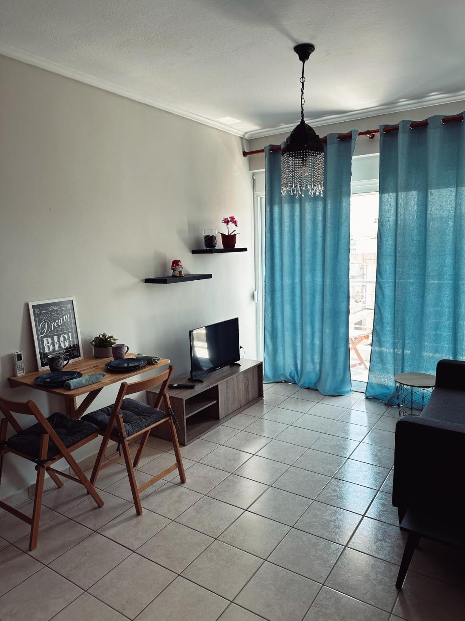 Homely Flat Near Airport 테살로니키 외부 사진